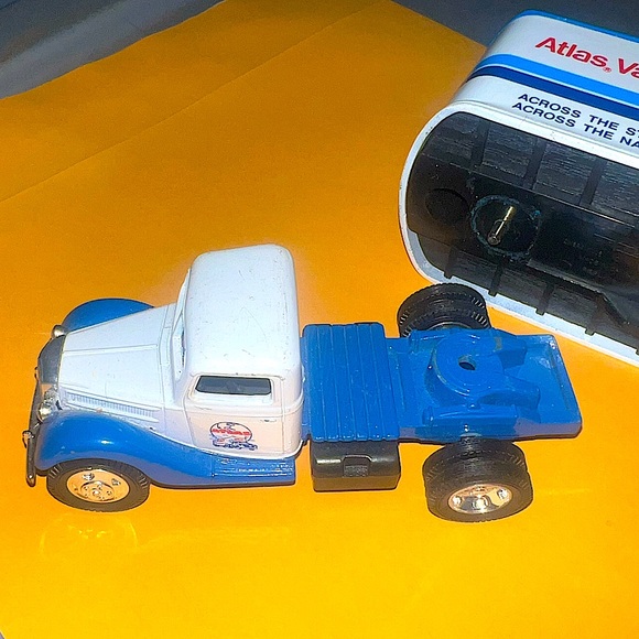 Limited Edition 1937 Ford Tractor Trailer Bank Atlas Van Lines Coin Bank - Picture 10 of 14